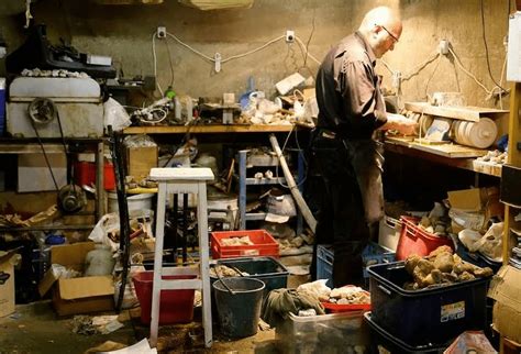 Tasmanian jeweller Phill Mason passes away just days before exhibition.
